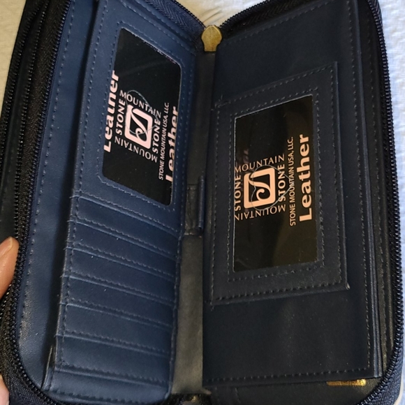 Stone Mountain Wallet - Picture 7 of 12